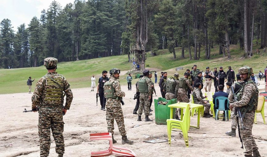 पहलगाम आतंकी हमले से सुलगते हुए सवाल अब मांग रहे हैं दो टूक जवाब, आखिर देगा कौन?