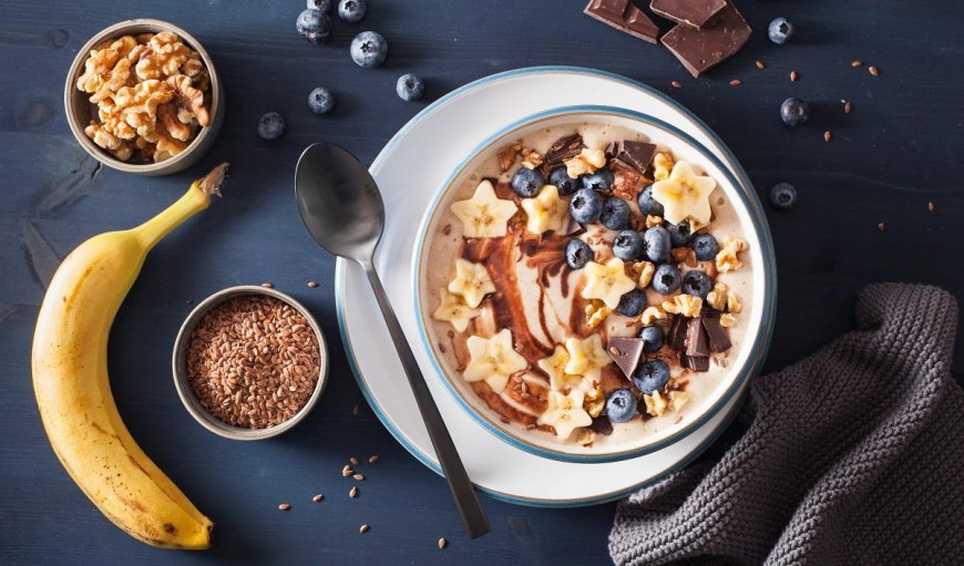 Chocolate Banana Oatmeal सुबह के ब्रेकफास्ट और शाम के नाश्ते के लिए है एकदम परफेक्ट