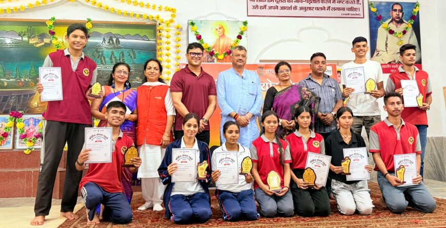योग दिवस पर सीआईएमएस एंड यूआईएचएमटी कॉलेज में विशेष आयोजन, चेयरमैन ललित जोशी बोले – योग देता है शारीरिक स्वास्थ्य, मानसिक शांति और आत्म-संयम