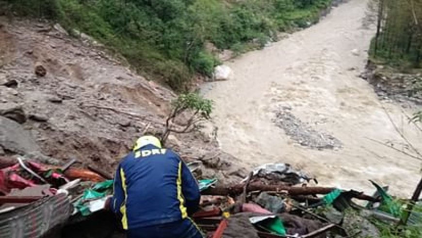 उत्तरकाशी हादसा: सिलाई बैंड में भूस्खलन से 2 मजदूरों की मौत। 7 अब भी लापता – रेस्क्यू ऑपरेशन जारी