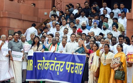 जो ‘लोकतंत्र’ ठीक से नहीं लिख सकते, वे लोकतंत्र का पाठ पढ़ाने निकले हैं... BJP का विपक्ष पर हमला