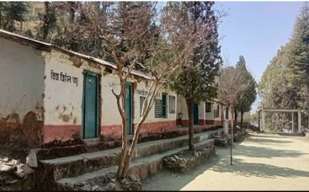 उत्तराखंड में सरकारी स्कूलों का जर्जर हाल: शिक्षा मंत्री की अनदेखी से शिक्षा पर संकट