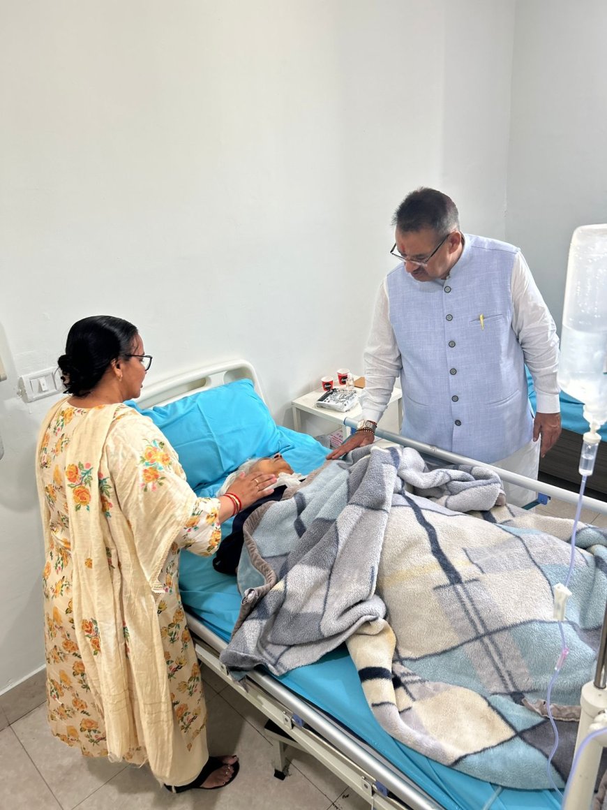 श्री महंत इंदिरेश अस्पताल : दून में रॉटविलर हमले में घायल महिला की सर्जरी। मंत्री ने जाना हाल..