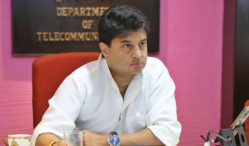 थीम रोड पर वृक्षारोपण में गड़बड़ी पर केंद्रीय मंत्री सिंधिया सख्त — ठेकेदार पर कार्रवाई के निर्देश, नई पौध की आपूर्ति व सुधार कार्य जारी