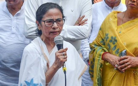 ममता बनर्जी का भाजपा पर हमला: NRC और SIR को लेकर दिए बयान, डरने की कोई ज़रूरत नहीं