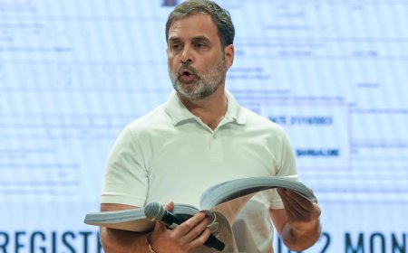 बिहार चुनाव से पहले राहुल गांधी की मतदाता अधिकार यात्रा: 16 दिन, 20 जिलों और 1300 किमी का सफर