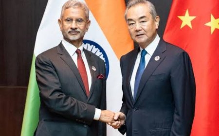 रेयर अर्थ मैग्नेट: भारत-चीन संबंधों पर वांग यी की यात्रा का प्रभाव