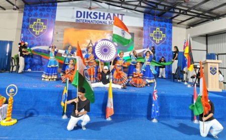 हल्द्वानी: पद्मश्री प्रो. शेखर पाठक ने “डिसमन 5.0” का उद्घाटन किया दीक्षांत इंटरनेशनल स्कूल में