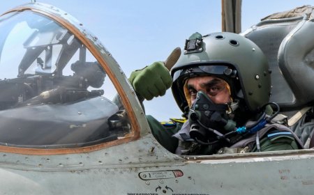 मिग-21: 30 दिनों में इतिहास के पन्नों में समाएगा वायुसेना का शूरवीर, वायुसेना प्रमुख ने भरी आखिरी उड़ान