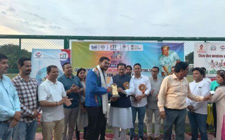 हल्द्वानी: सांसद अजय भट्ट ने राष्ट्रीय खेल दिवस पर हॉकी प्रतियोगिता के विजेताओं का किया सम्मान