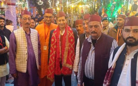 नैनीताल: कुमाऊं कमिश्नर दीपक रावत ने नंदा सुनंदा महोत्सव का सफल शुभारंभ किया, शहरवासियों से की महत्वपूर्ण अपील