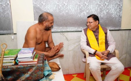 देहरादून: सीएम धामी ने श्री दिगम्बर जैन पंचायती मंदिर में जैन समाज सम्मेलन में भाग लिया