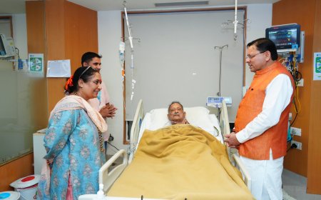 सीएम धामी का पूर्व सीएम खंडूरी के स्वास्थ्य का जायजा: सही समय पर देखभाल का संदेश