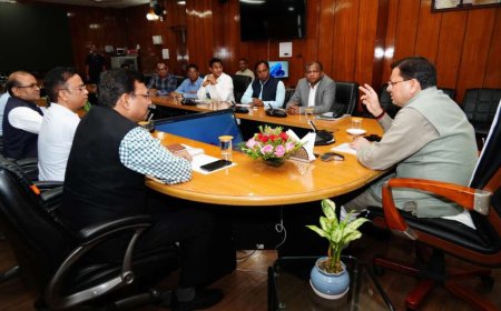 देहरादून: सीएम पुष्कर धामी ने आपदा से हुए नुकसान पर भारत सरकार की टीम के साथ की महत्वपूर्ण चर्चा