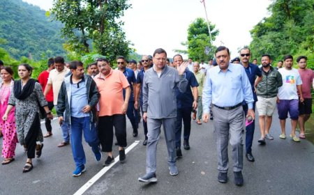 देहरादून में सीएम पुष्कर धामी ने मालदेवता और केसरवाला के आपदा प्रभावित क्षेत्रों का किया दौरा, राहत कार्य तेज करने के दिए निर्देश