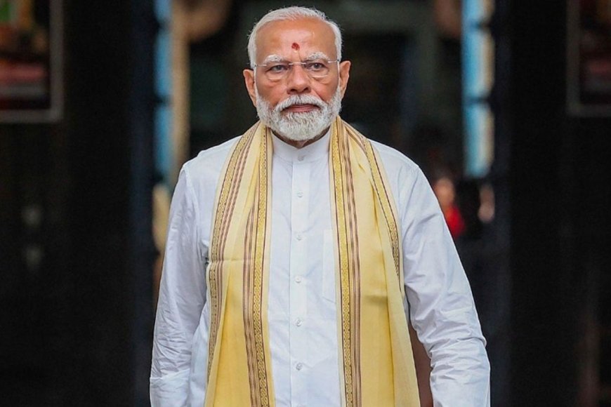 पीएम मोदी पर आधारित फिल्म: सभी स्कूलों और सिनेमाघरों में होगी प्रदर्शित