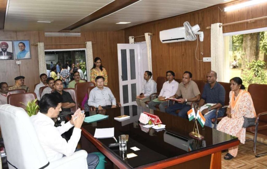 हल्द्वानी: कुमाऊं कमिश्नर दीपक रावत ने जनता दरबार में समस्याओं का त्वरित समाधान किया