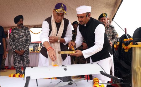 रक्षा मंत्री राजनाथ सिंह की शस्त्र पूजा पर जोरदार बयान: 'भारत पाकिस्तान को देगा मुंहतोड़ जवाब'