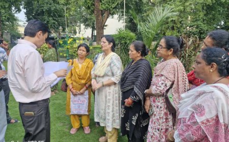 हल्द्वानी: कुमाऊं कमिश्नर दीपक रावत ने सीएम हेल्पलाइन के प्रति दी अपील, समस्याओं के शीघ्र समाधान के दिए निर्देश