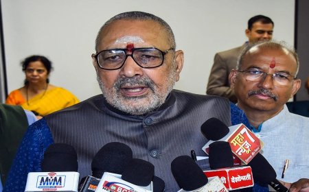 'नेपो बॉय' राहुल गांधी पर गिरिराज का बड़ा वार, कहा- यह लाल बबुआ अगंभीर नेता हैं