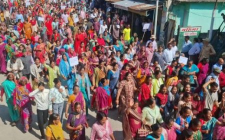 आंदोलन- चौखुटिया में स्वास्थ्य सुविधाओं को लेकर जनता सड़कों पर