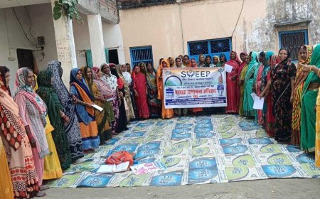 कोइसा खुर्द में स्वीप अभियान के तहत चला मतदाता जागरूकता कार्यक्रम