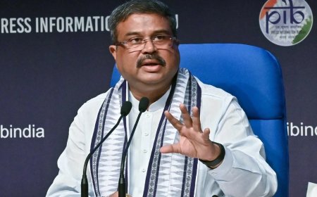 छठ पर टिप्पणी: धर्मेंद्र प्रधान बोले- राहुल गांधी ने किया सनातन का अपमान, सार्वजनिक माफ़ी मांगें