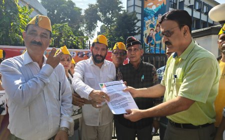 Uttarakhand News: स्मार्ट मीटरों से बढ़े बिजली के बिल। आरआरपी कार्यकर्ताओं ने किया यूपीसीएल पर हंगामा