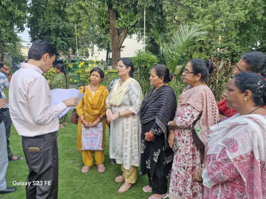 हल्द्वानी: कुमाऊं कमिश्नर दीपक रावत ने सीएम हेल्पलाइन के प्रति दी अपील, समस्याओं के शीघ्र समाधान के दिए निर्देश