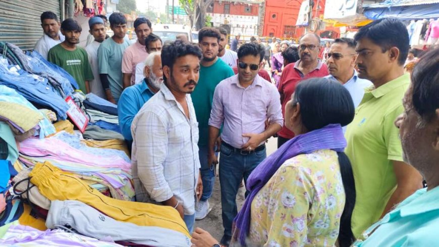 हल्द्वानी में फुटपाथों पर अतिक्रमण के खिलाफ प्रशासन और नगर निगम की सख्त कार्रवाई