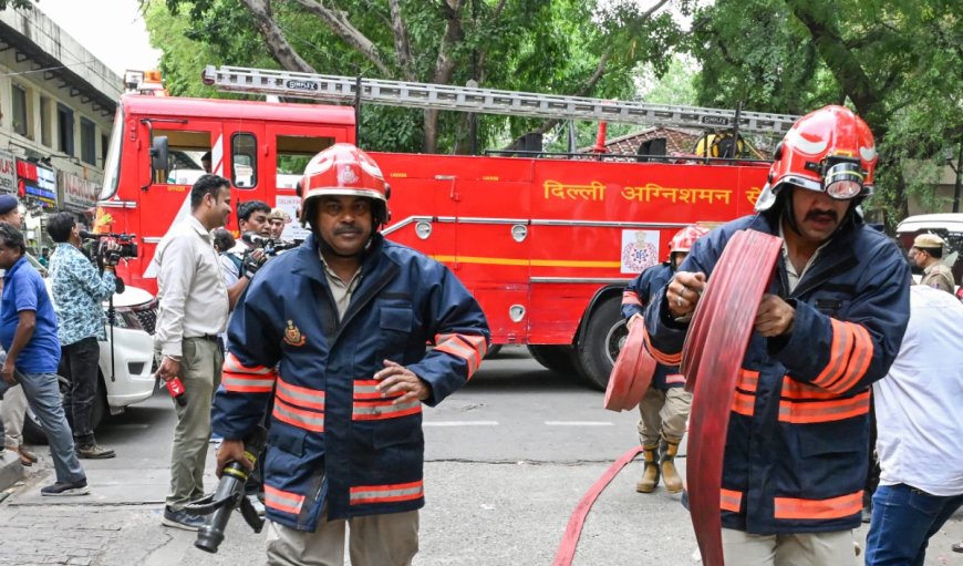 सुरक्षित रही दिल्ली की दिवाली! 269 आग की कॉल, पर नहीं हुआ कोई बड़ा हादसा