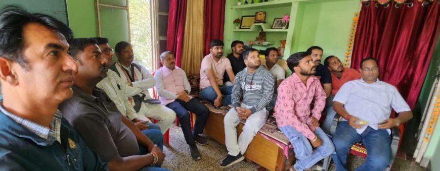 हल्द्वानी : वार्ड 16 में बीजेपी नगर कार्यालय मंत्री दीपांशु ने पीएम मोदी के मन की बात कार्यक्रम का किया आयोजन,बीजेपी जिला अध्यक्ष प्रताप बिष्ट रहे मौजूद…