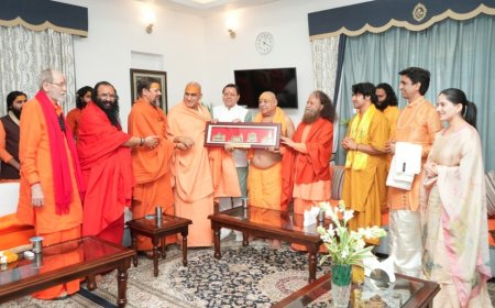 मुख्यमंत्री धामी को ‘देवभूमि के धर्म-संरक्षक’ का सम्मान मिला