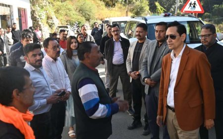 हल्द्वानी : कुमाऊं कमिश्नर दीपक रावत ने रामगढ़ ब्लॉक के कई जगहों का किया निरीक्षण,वन पंचायत भूमि पर होटल निर्माण की शिकायत पर कार्रवाई के दिए निर्देश…