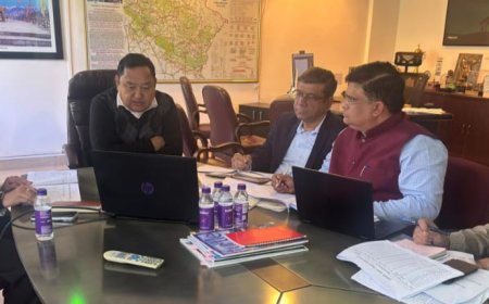 सीमान्त गाँवों में आजीविका सृजन और पलायन रोकथाम पर जोर