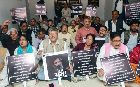 महागठबंधन की हार पर बिहार कांग्रेस में फूट: कार्यकर्ताओं ने नेतृत्व पर जताया गुस्सा