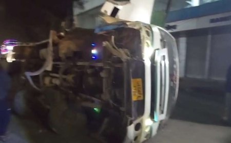 हल्द्वानी : निजी कंपनी की बस पलटी,कई लोग हुए घायल…