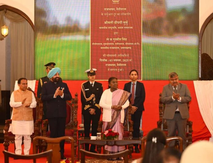 नैनीताल : राष्ट्रपति द्रौपदी मुर्मू ने राजभवन स्थापना के 125 वर्ष पूरा होने पर आयोजित समारोह की शोभा बढ़ाई…