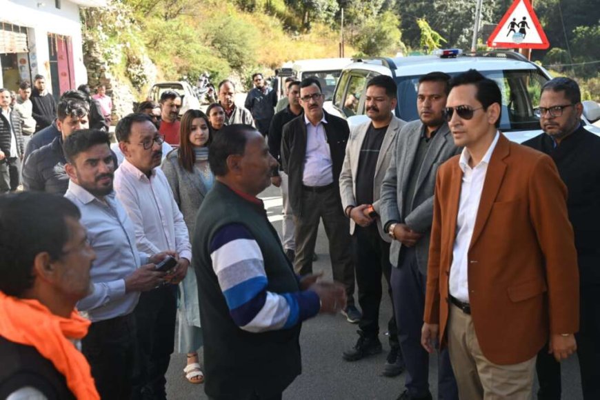 हल्द्वानी : कुमाऊं कमिश्नर दीपक रावत ने रामगढ़ ब्लॉक के कई जगहों का किया निरीक्षण,वन पंचायत भूमि पर होटल निर्माण की शिकायत पर कार्रवाई के दिए निर्देश…