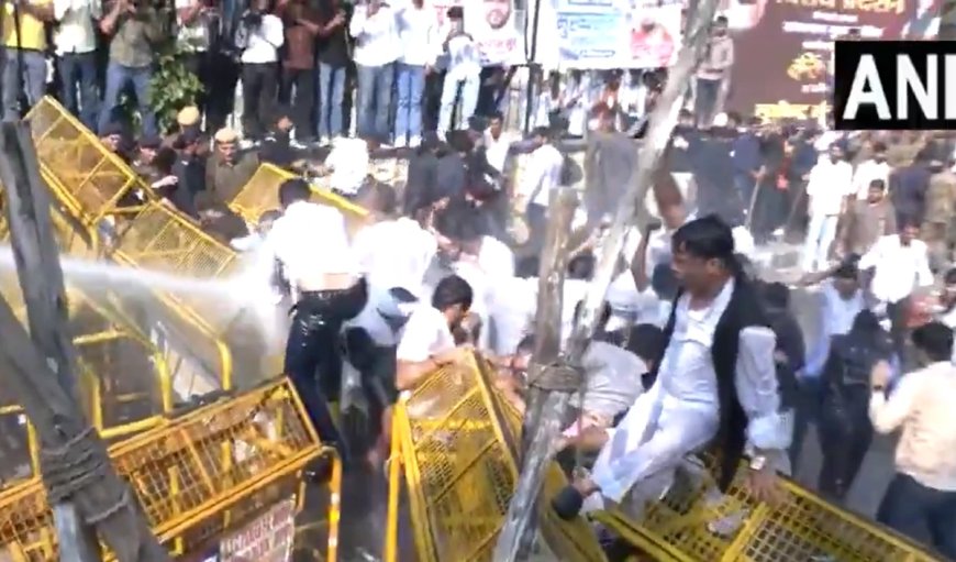 राजस्थान: वोट चोरी, बेरोजगारी पर युवा कांग्रेस का जयपुर में हल्लाबोल, पुलिस ने किया वाटर कैनन का प्रयोग