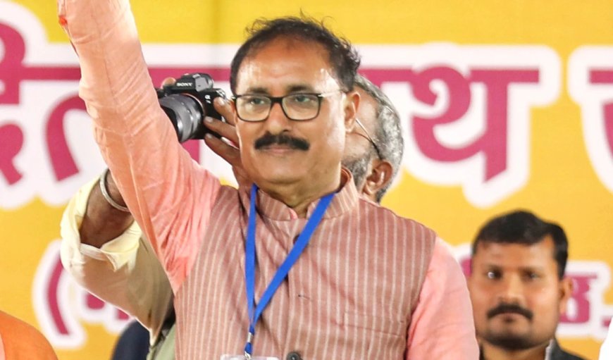 भाजपा विधायक योगेश शुक्ला ने पुलिस पर भ्रष्टाचार का आरोप लगाते हुए थाने का घेराव किया