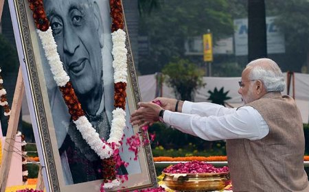 जाति की जकड़न को तोड़कर पैन इंडिया नेता बने सरदार औैर मोदी