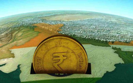 अर्थव्यवस्था मजबूत तो फिर क्यों इतनी तेजी से गिर रहा रुपया