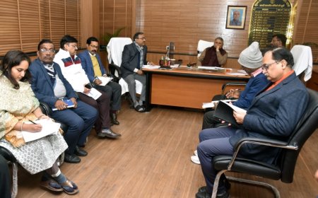 सात निश्चय-3 का प्रचार प्रभावी ढंग से करे विभाग, मंत्री विजय चौधरी ने विभाग के कामों की समीक्षा की