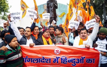 Bangladesh में सांप्रदायिक हिंसा भड़की, दो हिंदुओं की भीड़ ने ली जान, भारत में रोष