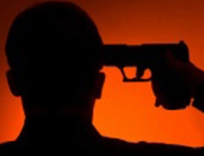 प्रसिद्ध अधिवक्ता के पुत्र ने उठाया खौफनाक कदम: लाइसेंसी हथियार से खुद को किया समाप्त