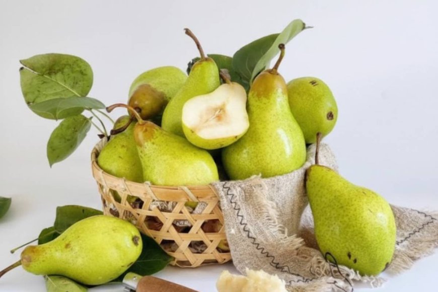 Health Benefits of Pear: World Pear Day 2025 पर जानें नाशपाती खाने के टॉप हेल्थ बेनिफिट्स