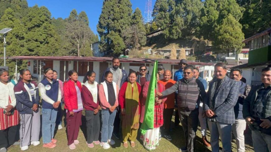 नैनीताल : चाइना पिक ट्रैकिंग के साथ हुआ विंटर कार्निवाल का आगाज…