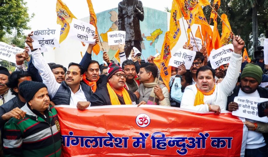 Bangladesh में सांप्रदायिक हिंसा भड़की, दो हिंदुओं की भीड़ ने ली जान, भारत में रोष