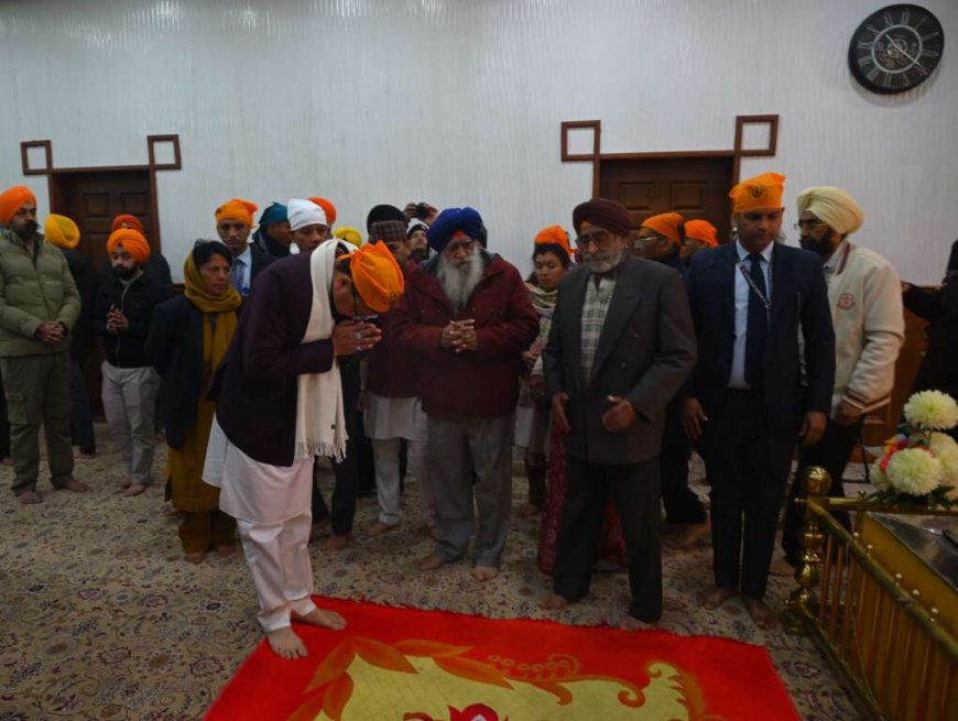 नैनीताल : सीएम पुष्कर धामी ने गुरुद्वारे में पहुंचकर मथ्था टेका,चारों साहिबजादों के बलिदान को किया याद…